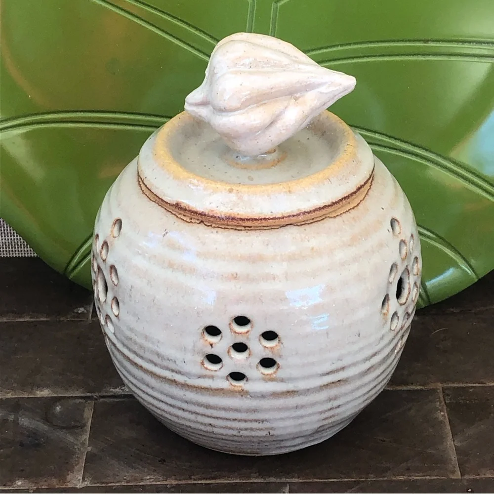 Studio Pottery Handmade Glazed Stoneware Signed Garlic Keeper - Picture 1 of 12